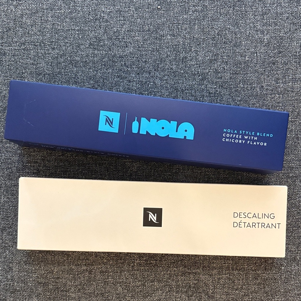 Nespresso NOLA Style Blend with Descaling Kit - Blue and Cream